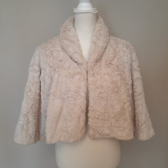 Cabi Faux Fur Cropped SwingJacket - Picture 1 of 16